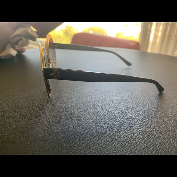 Tory Burch Sunglasses main image 5